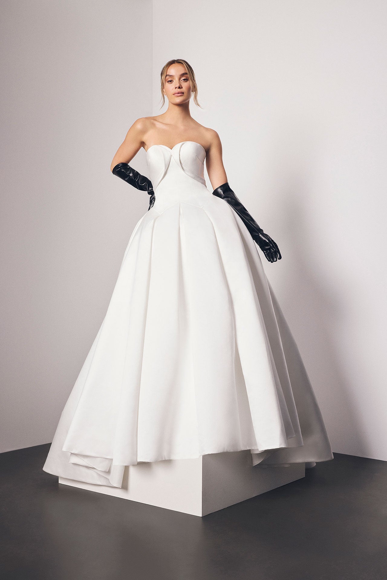 Vera Wang | Bridal Designer | New York Bridal Market by One Fine Day